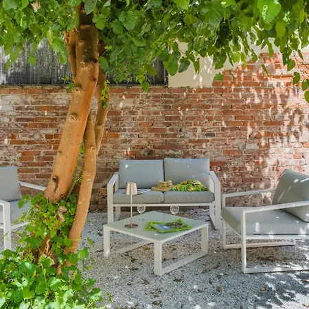 Contemporary House By Interhome Viareggio