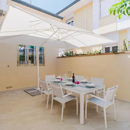 Holiday home Contemporary House By Interhome *